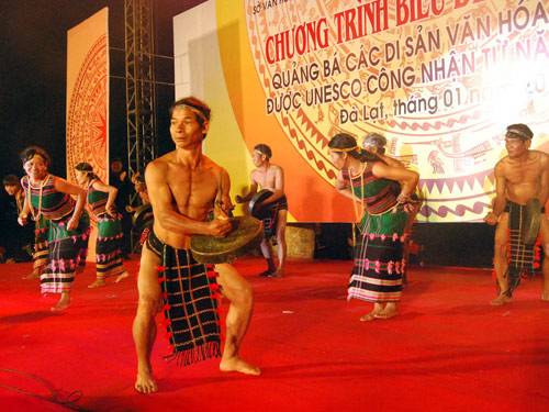 Biểu diễn nghệ thuật di sản văn hóa phi vật thể được UNESCO công nhận8