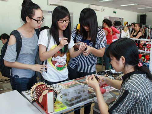 Hội chợ đổi đồ cũ dành cho sinh viên