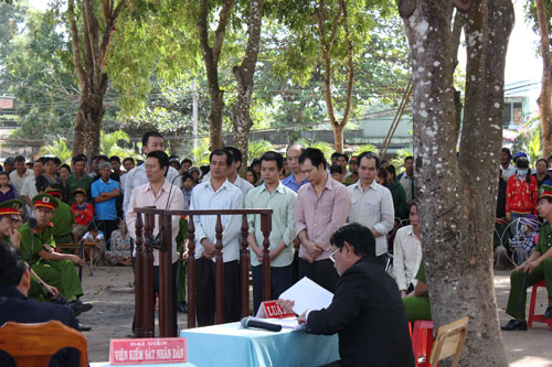 Tây Ninh: Cả nhóm cưa bom lấy thuốc nổ bán lãnh án 2
