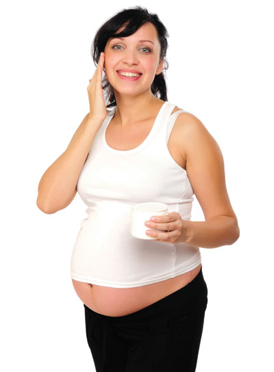Phụ nữ mang thai chăm sóc da