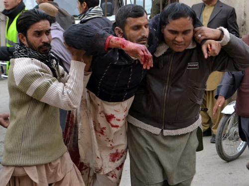 Ba vụ đánh bom trong một ngày tại Pakistan, hơn 100 người chết 