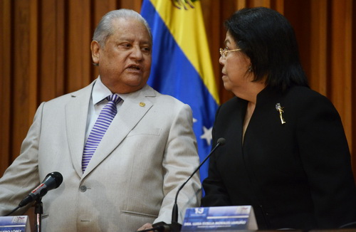 Tòa án Tối cao Venezuela ủng hộ ông Chavez hoãn lễ nhậm chức