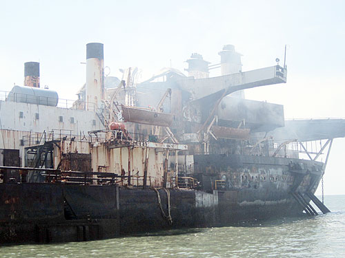 Tàu bị cháy đã mắc cạn ở Vũng Tàu hơn 3 năm