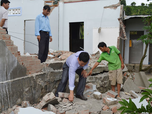 Dửng dưng trước vụ trượt đất nghiêm trọng ở Di Linh
