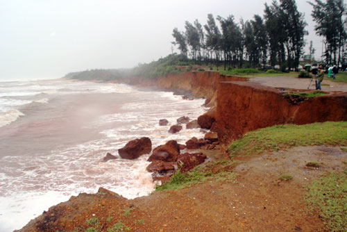 Tâm bão số 11 vào Quảng Trị - Quảng Nam