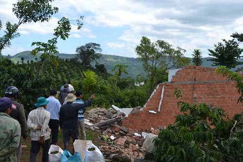 Vụ sụt lút đất bất thường ở Di Linh: Chưa xác định được nguyên nhân 7