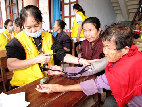 Khám bệnh, phát thuốc miễn phí tại Quảng Bình