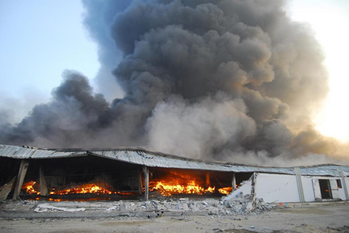 Cháy lớn tại nhà máy Diana