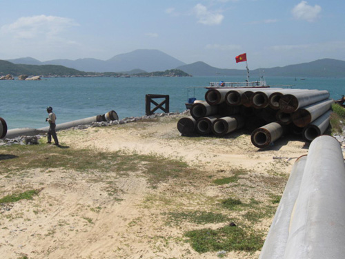 Cảng trung chuyển quốc tế Vân Phong 