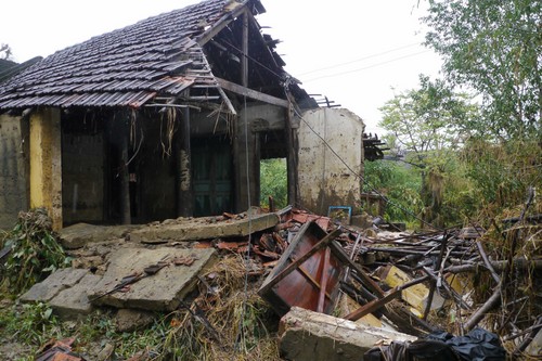 Nhà ông Nguyễn Thái Sơn bị sập