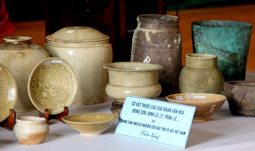 Những hiện vật tiêu biểu do Trung tâm UNESCO nghiên cứu bảo tồn cổ vật Việt Nam hiến tặng