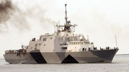 Chính phủ Nhật đang xem xét sắm loại chiến hạm cận bờ mà Mỹ đã triển khai đến Singapore - Ảnh: AFP