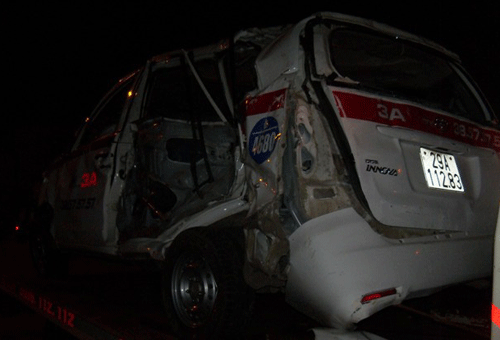 Khởi tố tài xế vụ tàu hỏa đâm taxi khiến 1 người chết, 8 người nhập viện