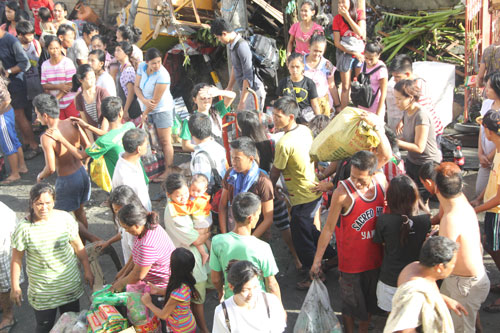 Hôi của tại Tacloban 13