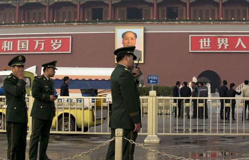Trung Quốc trừng phạt Tư lệnh quân khu Tân Cương