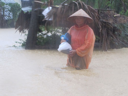 Siêu bão Hải Yến: Hà Tĩnh di dời khẩn cấp 50000 ngàn dân khỏi khu vực nguy hiểm 1