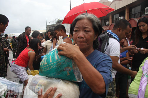 Giữa lòng Tacloban điêu tàn 22