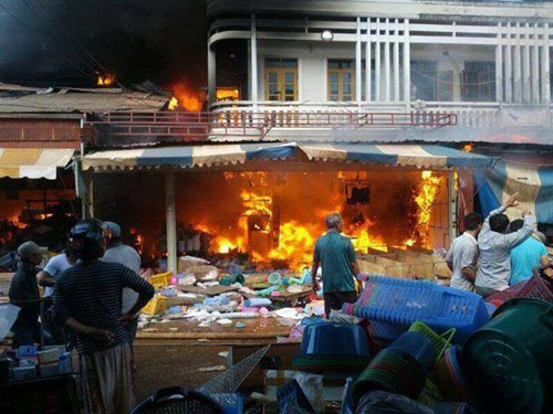 Cháy chợ Đào Hương- Champasak- Lào 6