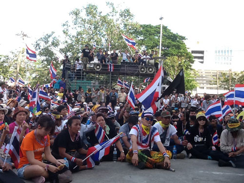Người biểu tình Thái Lan bao vây thêm nhiều 5