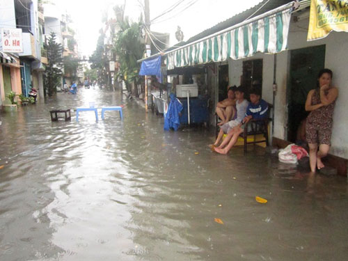 Thành phố Hồ Chí Minh chìm trong biển nước 2