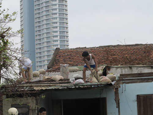 Đà Nẵng: Cấp tập chèn chống nhà cửa 6