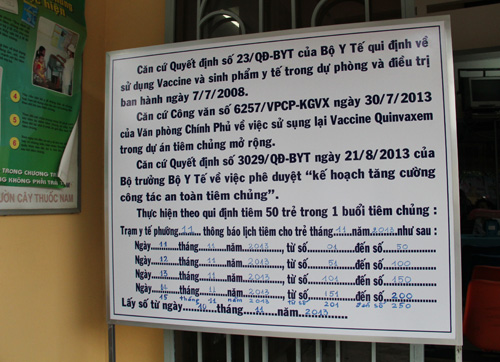 Trẻ em tại TP.HCM được tiêm lại vắc-xin Quinvaxem 2 - Ảnh Nguyên Mi