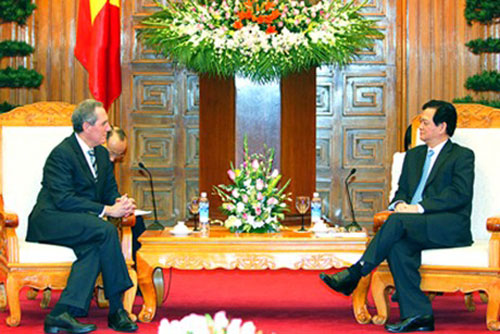 Thủ tướng Nguyễn Tấn Dũng tiếp Đại diện Thương mại Hoa Kỳ, Michael B.G. Froman, ngày 2/12 - d