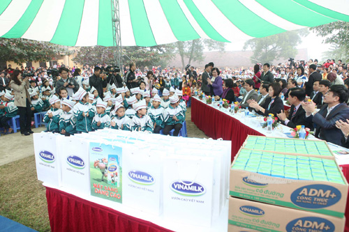 Hơn 33 ngàn ly sữa đã được trao tặng cho trẻ em nghèo tại xã Đồng Lương, Cẩm Khê, Phú Thọ trong đợt này