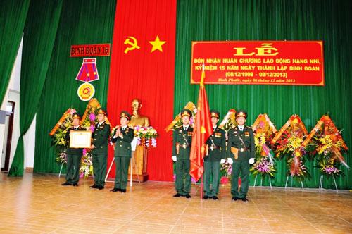 Binh đoàn 16 đón nhận Huân chương Lao động hạng Nhì