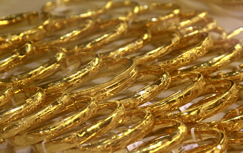 Giá vàng giảm về sát mốc 35 triệu đồng/lượng