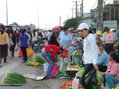 Thưởng tết cho công nhân: Bình quân từ 3,2 - 4,7 triệu đồng/người