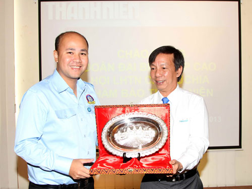 Đoàn đại biểu cấp cao Hội LHTN Campuchia thăm Báo Thanh Niên