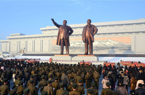 Triều Tiên tưởng niệm ông Kim Jong-il trong lo ngại