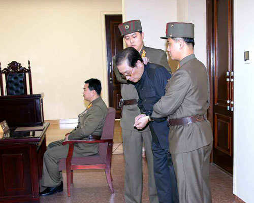Gia đình dượng ông Kim Jong-un bị đưa đến trại tù chính trị?