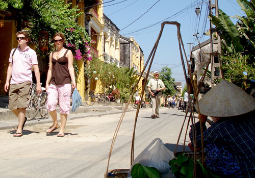 Khảo sát tour du lịch đường bộ Việt Nam - Lào - Campuchia