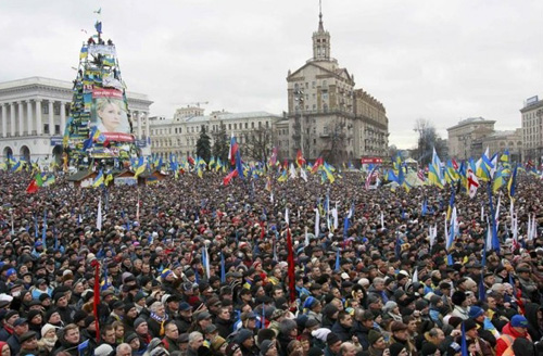 Hàng triệu người biểu tình tại thủ đô Ukraine
