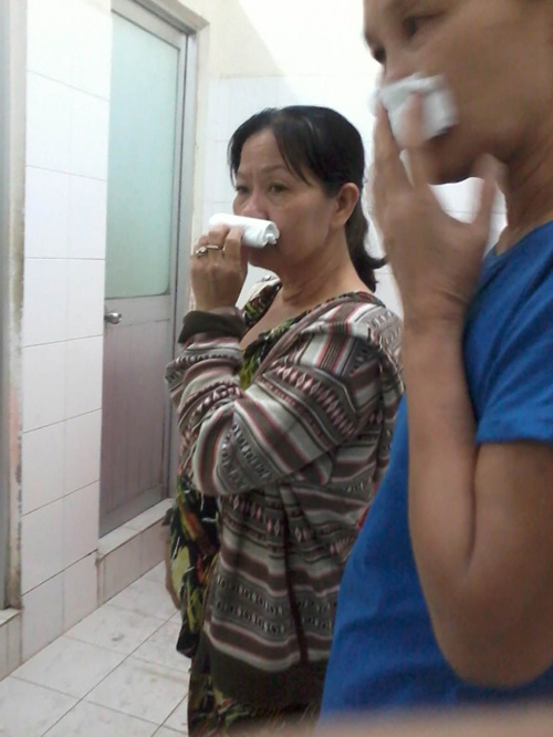 'Bịt mũi' ở nhà vệ sinh bệnh viện