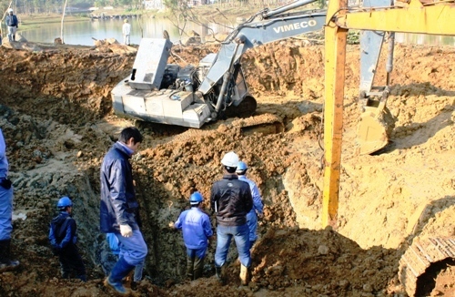 70.000 hộ dân vẫn chưa được cấp nước trở lại sau sự cố vỡ đường ống nước sạch