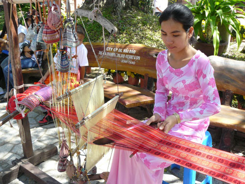 Du xuân Tháp bà Ponagar 1