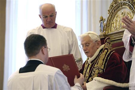 Chặng đường chông gai của Giáo hoàng Benedict XVI