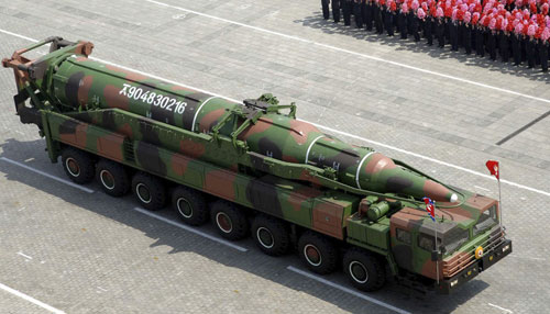 Tên lửa được cho là KN-08 trong đợt diễu binh hồi tháng 4.2012
