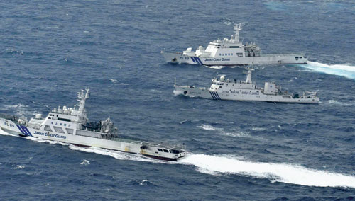 Tàu hải giám Trung Quốc và các tàu tuần tra Nhật trên biển Hoa Đông hồi tháng 9.2012