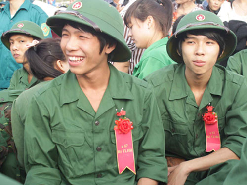 Niềm vui các các thanh niên thành phố Quy Nhơn trước giờ lên đường làm nghĩa vụ quân sự