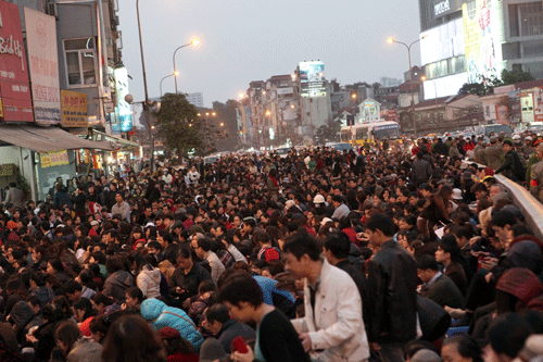 Hàng ngàn người dự lễ cầu an Khánh 7