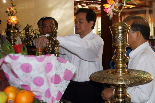 Thủ tướng Nguyễn Tấn Dũng thăm và làm việc tại Bình Thuận 1