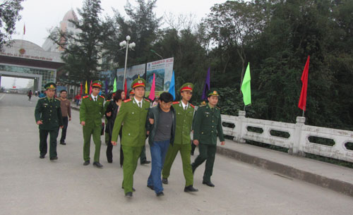 Bắt quan tham Trung Quốc trốn truy nã tại Việt Nam 3