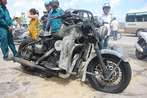 Xe mô tô bị cháy, thiệt hại khoảng 30.000 USD 