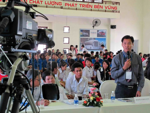 Chuyên gia Trần Hải Nguyên – Trường ĐH Quốc tế Hồng Bàng trả lời thắc mắc cho các em học sinh