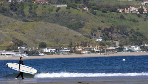 Bãi biển tuyệt đẹp tại Malibu có thể trở thành chết chóc nếu sóng thần ập đến