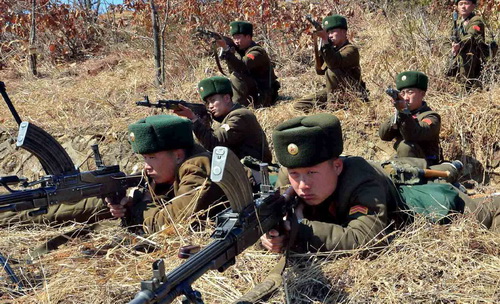 Ông Kim Jong-un ra lệnh “tấn công chớp nhoáng”